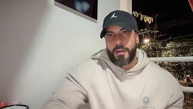 romeolovedark online show from November 7, 4:45 am