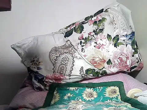 CarelineJoy online show from October 7, 6:32 am