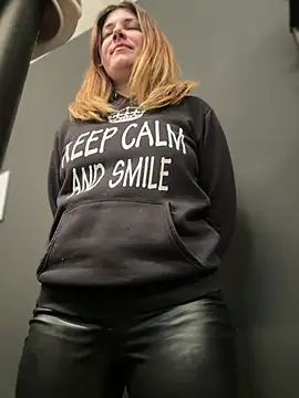 DaisyVibesss online show from March 16, 10:00 am