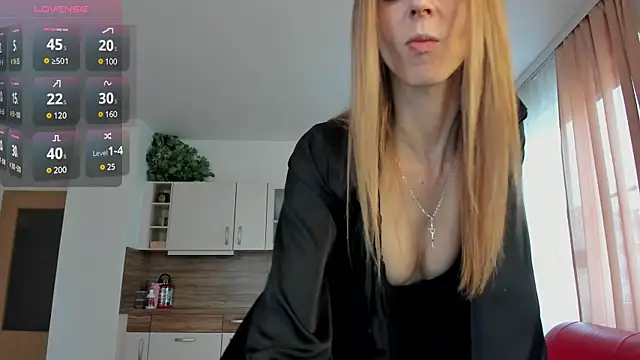 Snapshot of XValkyrieX chatting on February 8, 3:00 pm XValkyrieX online show from February 8, 3:00 pm