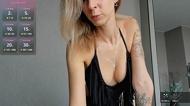 Snapshot of XValkyrieX chatting on November 22, 12:15 pm XValkyrieX online show from November 22, 12:15 pm