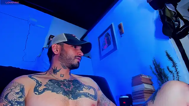 CamiloGray  online show from February 20, 6:02 pm