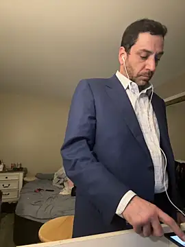 Snapshot of RomaLovesFamily chatting on February 13, 8:24 pm RomaLovesFamily online show from February 13, 8:24 pm