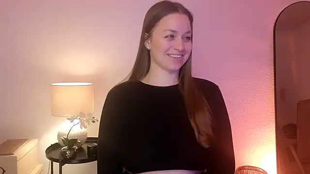 Snapshot of MilaFleur chatting on January 31, 8:43 am MilaFleur online show from January 31, 8:43 am