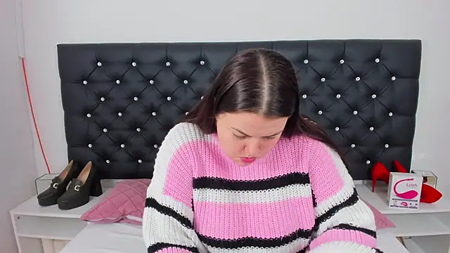 Snapshot of EvaLick chatting on January 9, 9:37 am EvaLick online show from January 9, 9:37 am