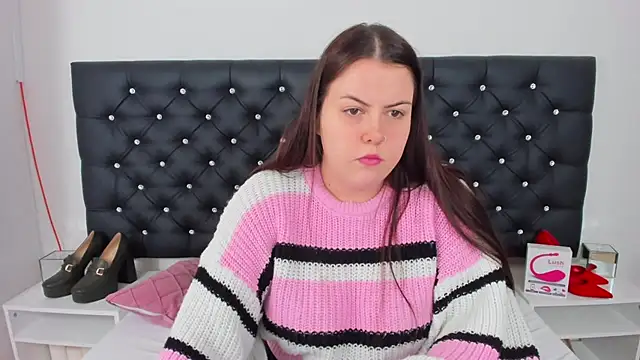 Snapshot of EvaLick chatting on January 13, 8:15 am EvaLick online show from January 13, 8:15 am