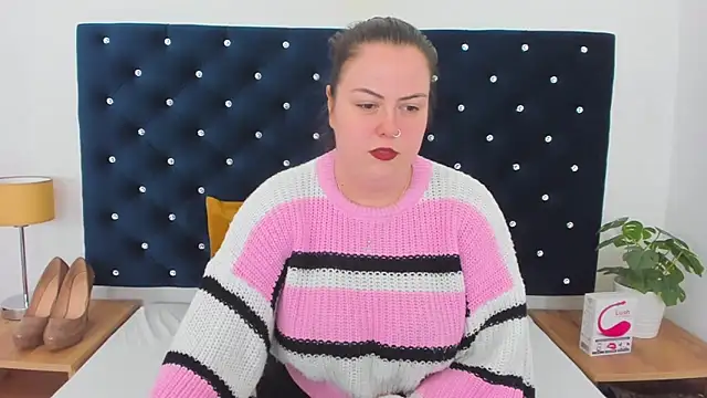 Snapshot of EvaLick chatting on February 10, 9:36 am EvaLick online show from February 10, 9:36 am