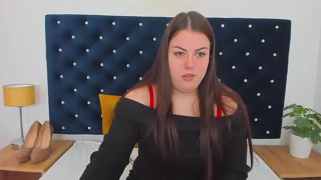 Snapshot of EvaLick chatting on February 11, 9:31 am EvaLick online show from February 11, 9:31 am