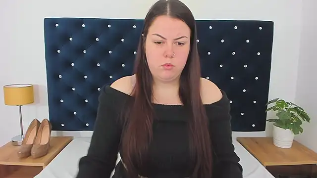 Snapshot of EvaLick chatting on February 24, 6:16 am EvaLick online show from February 24, 6:16 am