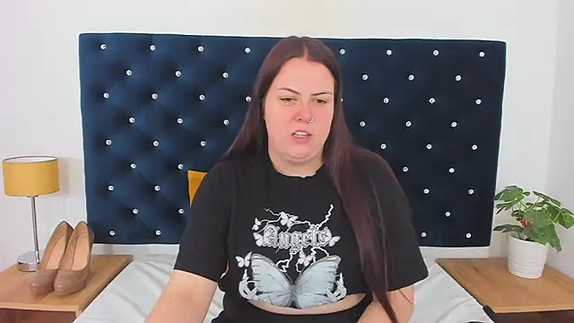 Snapshot of EvaLick chatting on February 28, 8:53 am EvaLick online show from February 28, 8:53 am