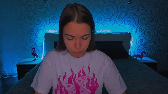 AlexaBarkley online show from December 3, 3:20 am