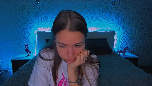 AlexaBarkley online show from December 3, 6:26 am