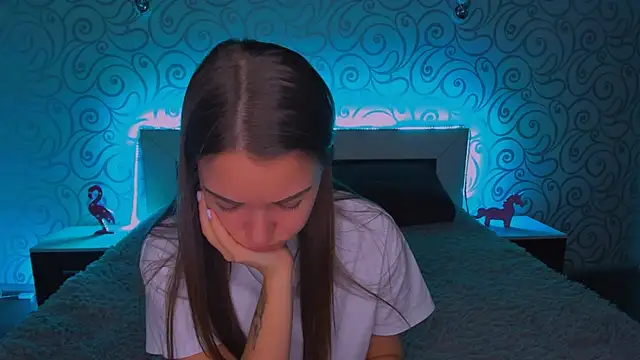 AlexaBarkley online show from December 8, 3:21 am