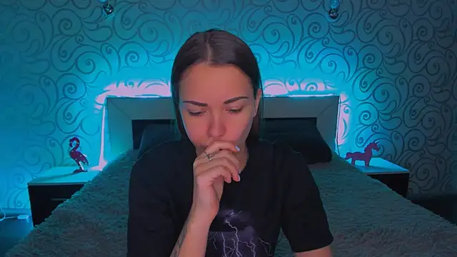 AlexaBarkley online show from December 10, 6:22 am