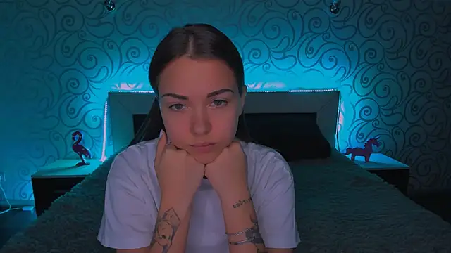 AlexaBarkley online show from December 12, 6:25 am