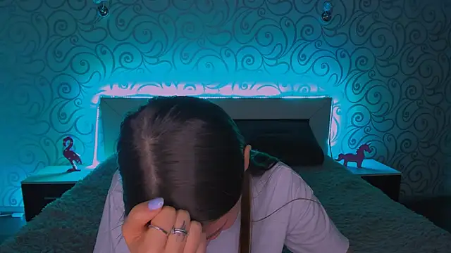 AlexaBarkley online show from December 15, 6:18 am