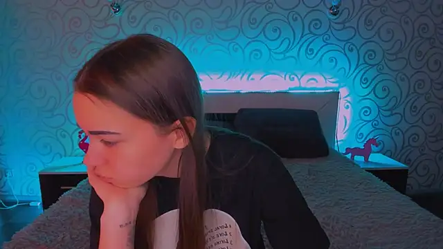 AlexaBarkley online show from December 17, 3:06 am