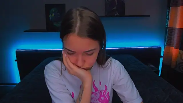 AlexaBarkley online show from February 10, 6:20 am