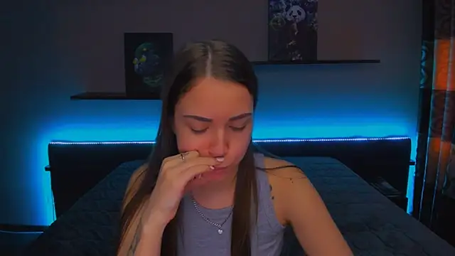 AlexaBarkley online show from February 17, 6:31 am