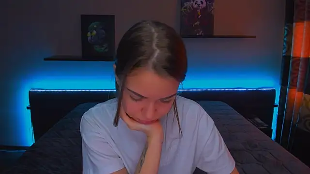 AlexaBarkley online show from February 19, 3:17 am