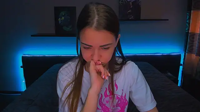 AlexaBarkley online show from February 20, 6:17 am