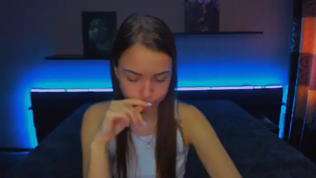 AlexaBarkley online show from March 6, 6:30 am