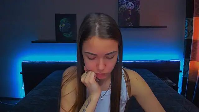 AlexaBarkley online show from March 20, 5:02 am