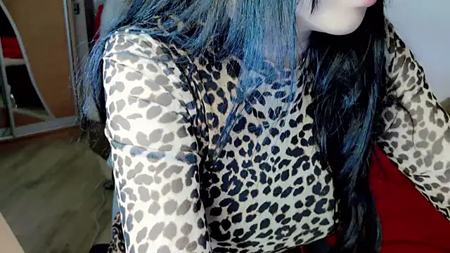 Snapshot of AsianQueens chatting on December 15, 5:42 pm AsianQueens online show from December 15, 5:42 pm