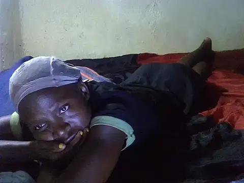 Snapshot of cute-shamza chatting on October 15, 4:23 am cute-shamza online show from October 15, 4:23 am