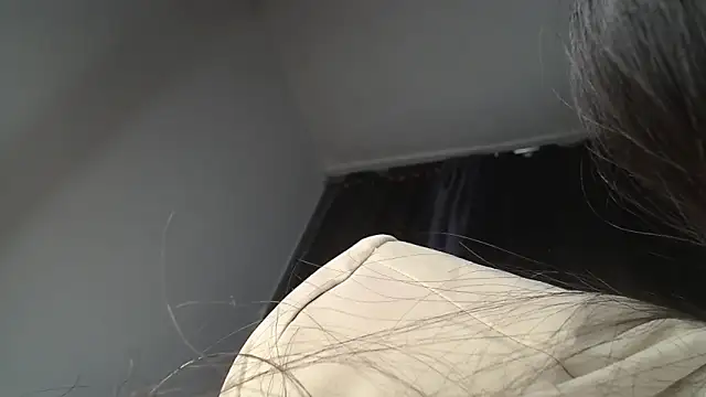 Snapshot of _Danna chatting on December 8, 1:56 am Danna online show from December 8, 1:56 am