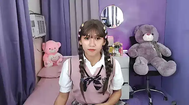 urlovelyfreya online show from February 17, 6:04 pm