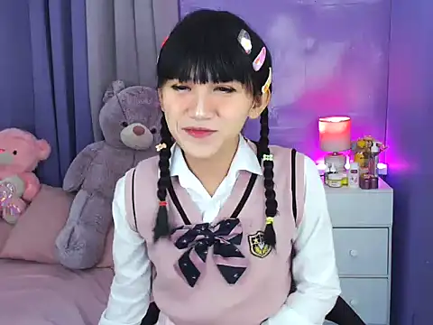 urlovelyfreya online show from October 9, 5:33 pm