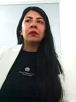 aisha latina online show from December 4, 2:48 pm