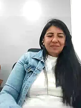 aisha latina online show from December 9, 6:03 pm