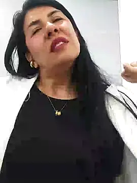 aisha latina online show from December 11, 5:59 pm