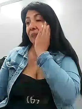 aisha latina online show from February 5, 2:16 pm