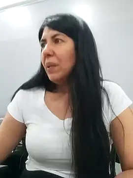 aisha latina online show from February 27, 7:47 pm