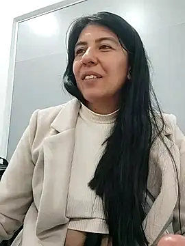 aisha latina online show from March 14, 8:17 pm