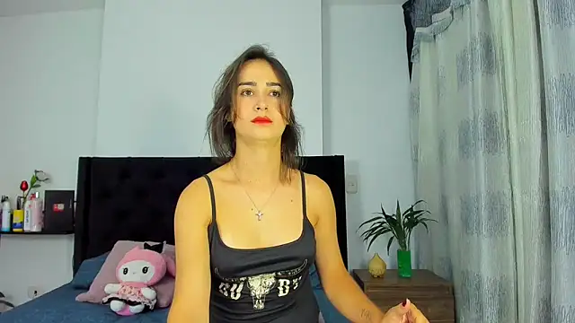 AndreaStivens online show from September 13, 10:15 am