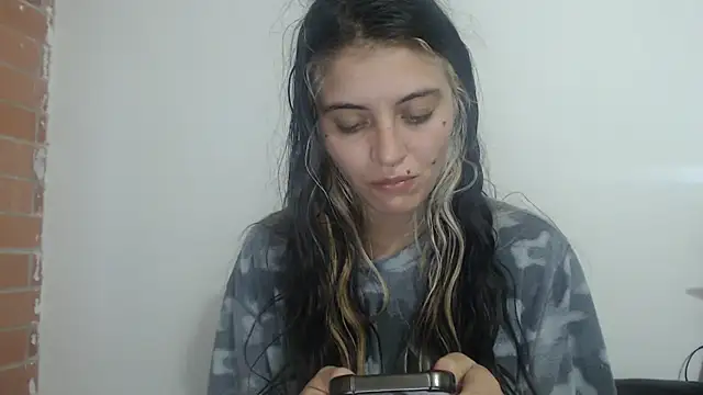 mariecam420 online show from February 19, 11:04 pm