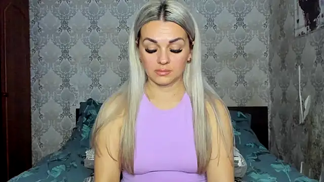 NicoletMoore online show from January 13, 11:27 pm