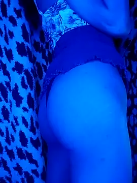 Snapshot of KatyNasty chatting on September 29, 3:44 am KatyNasty online show from September 29, 3:44 am