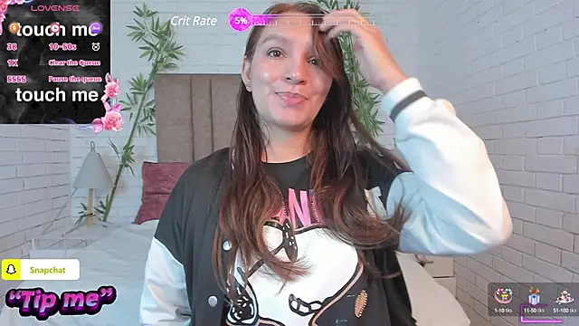 miataylorr1 online show from January 13, 12:35 pm