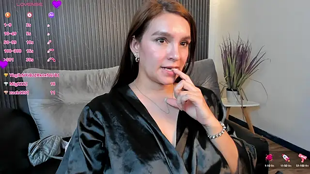 miataylorr1 online show from March 13, 6:23 pm