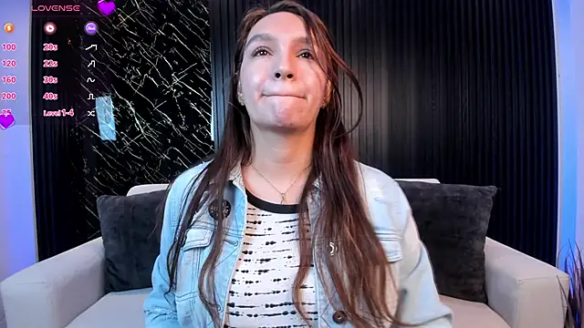 miataylorr1 online show from March 14, 11:56 am