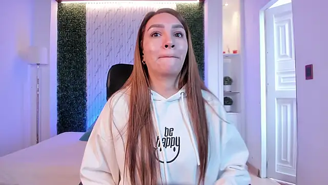 miataylorr1 online show from October 3, 12:24 pm