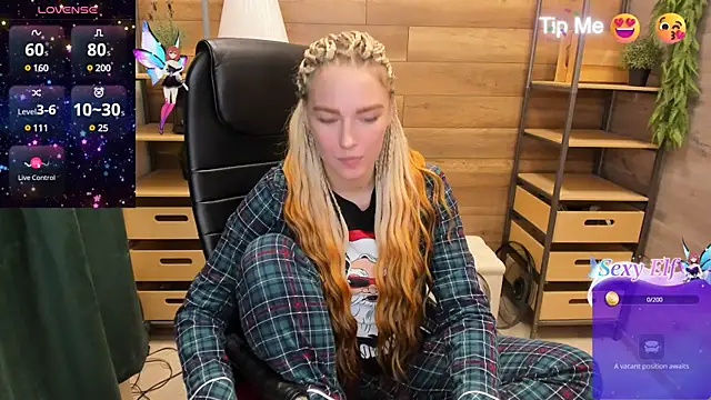  fiona Love online show from December 3, 9:23 pm