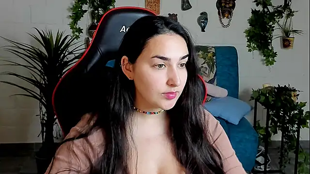 CeceliaJohnson online show from January 17, 8:02 am