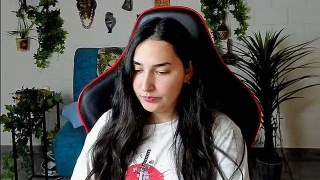 CeceliaJohnson online show from January 22, 2:35 pm