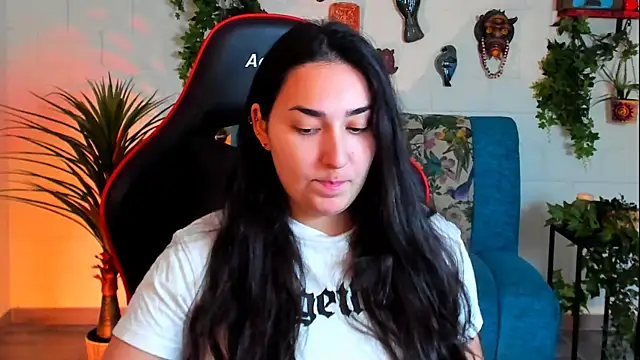 CeceliaJohnson online show from February 21, 8:07 am